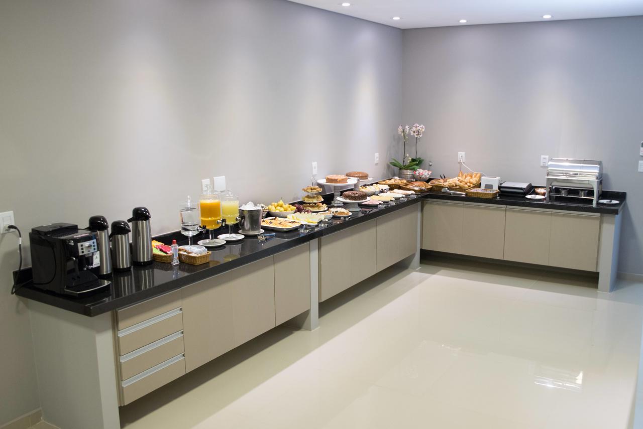 Hotel Vila Verde Penápolis المظهر الخارجي الصورة