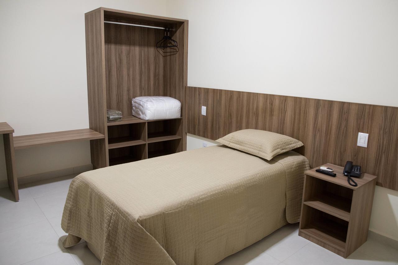 Hotel Vila Verde Penápolis المظهر الخارجي الصورة